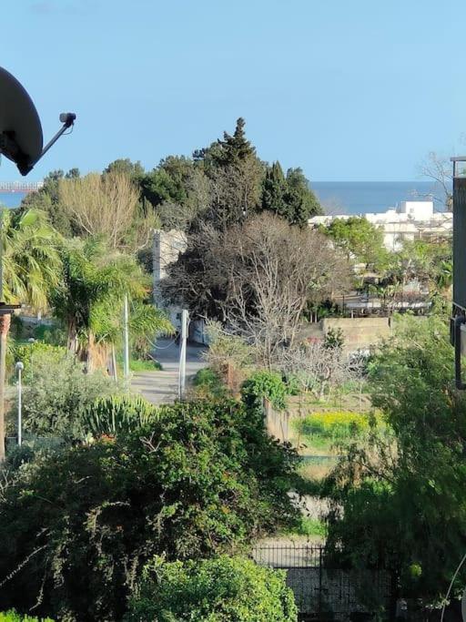 Appartamento Da Nella Giardini Naxos Luaran gambar