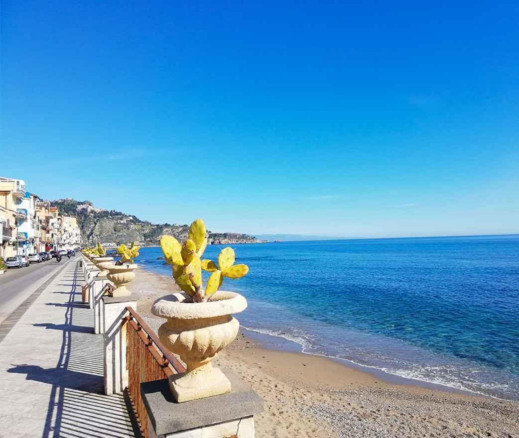 Appartamento Da Nella Giardini Naxos Luaran gambar